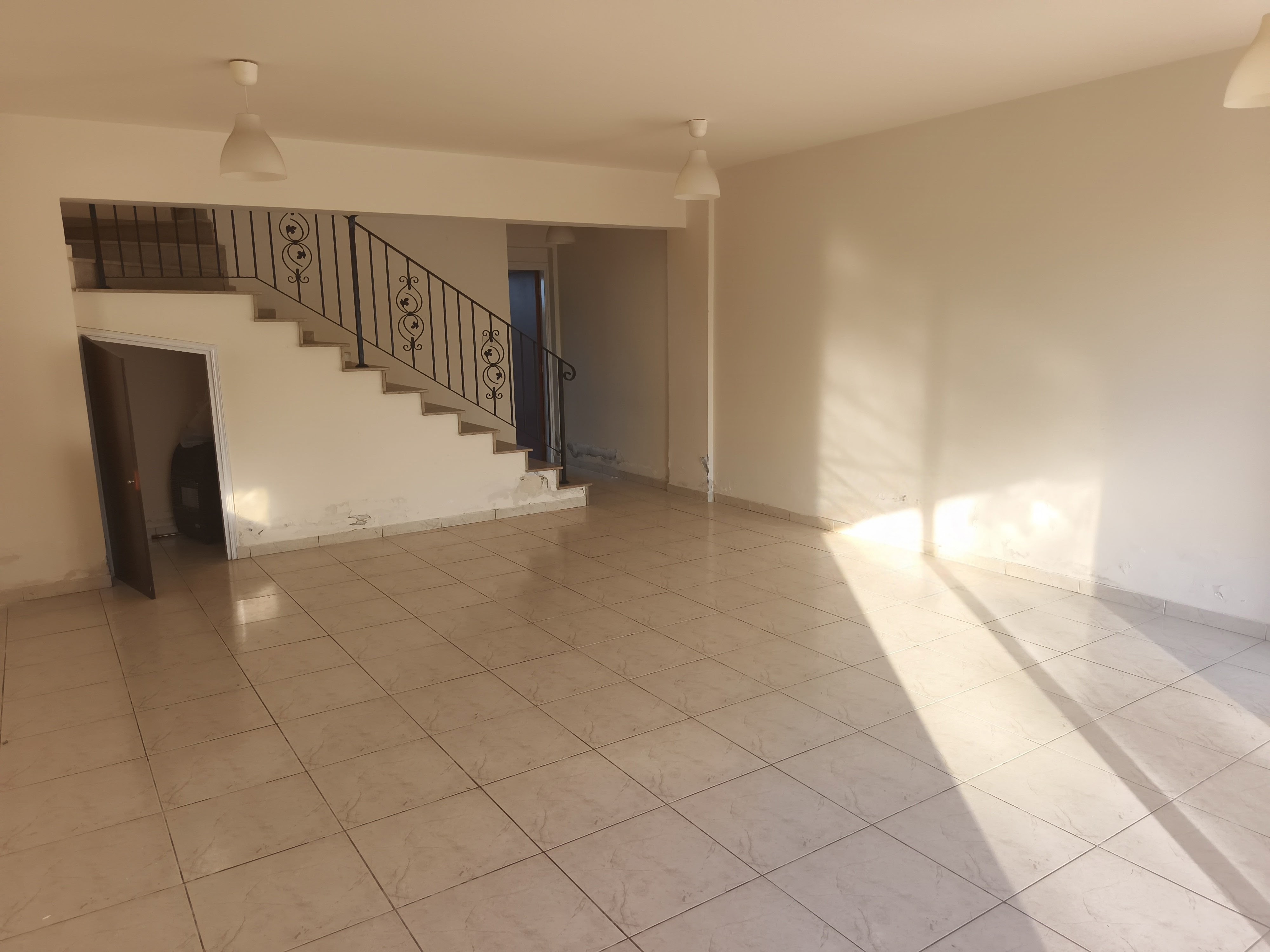 House (Renovation Necessary)