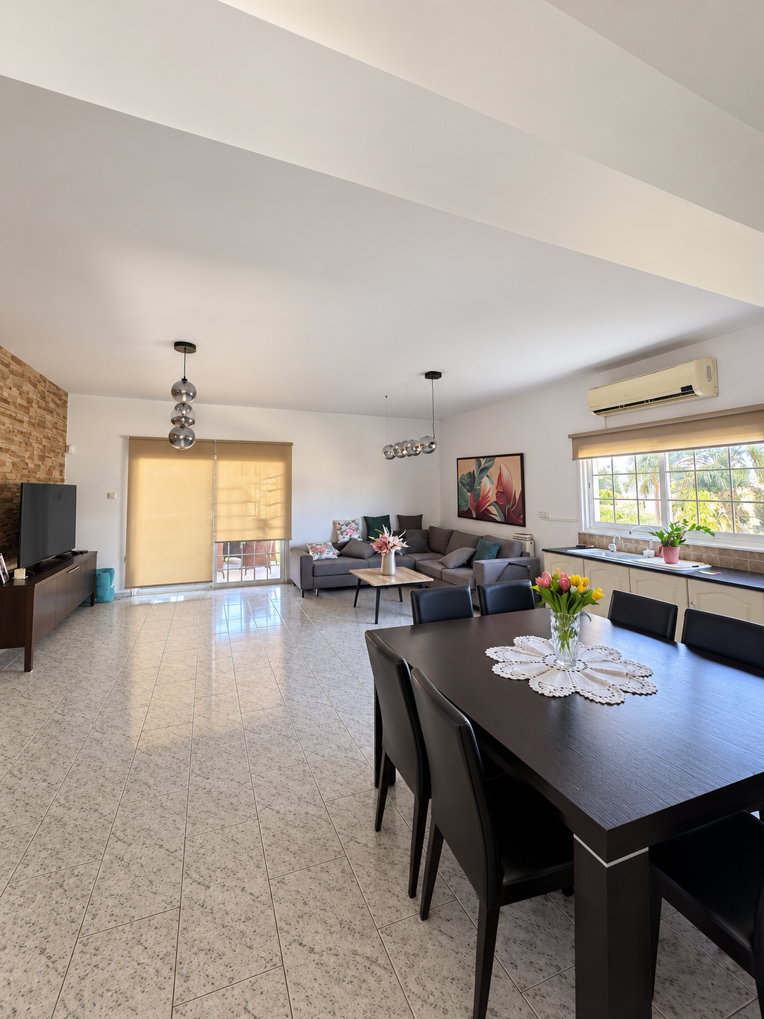 Spacious 3-Bedroom House in Aradippou