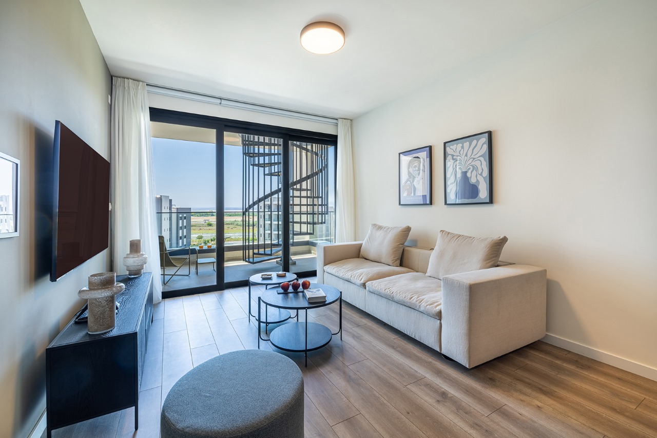 1 Bedroom Penthouse with Roof Garden
