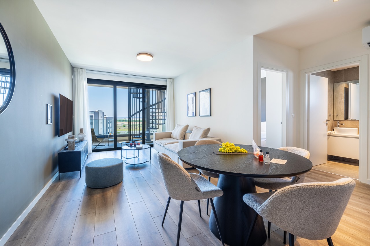 1 Bedroom Penthouse with Roof Garden