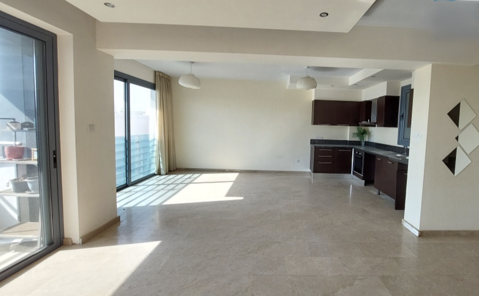 2 BEDROOM DUPLEX FLAT 40 M FROM FINIKOUDES BEACH