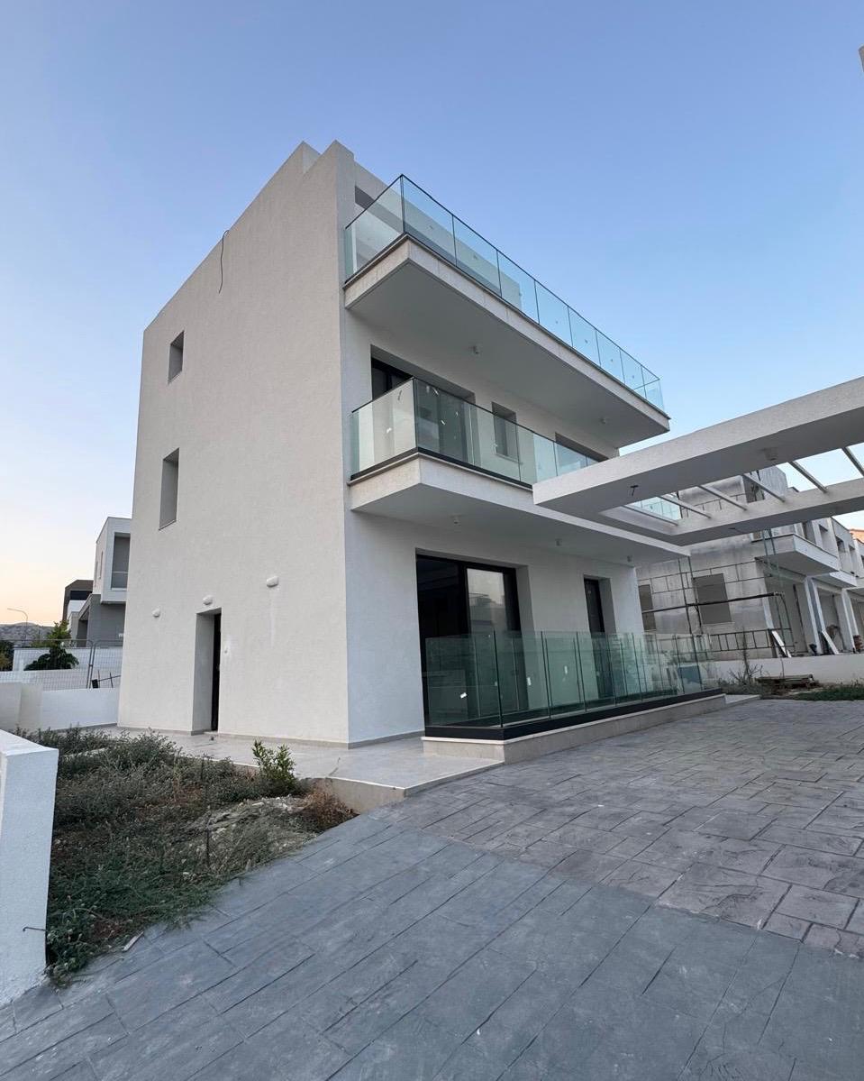 4 Bedroom House, Agios Athanasios, Limassol