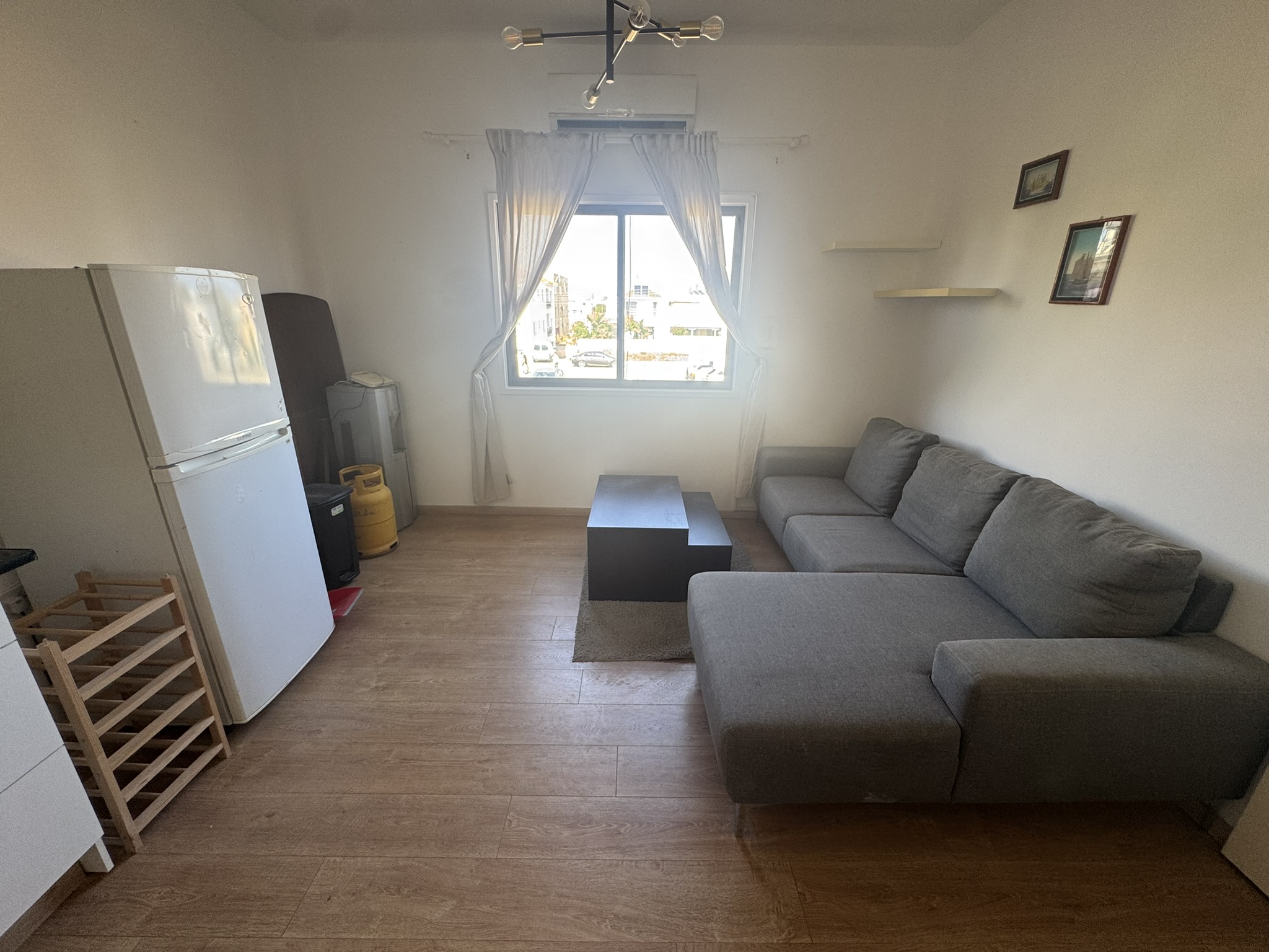 2 BEDROOM FLAT WITH PARTIAL SEA VIEW
