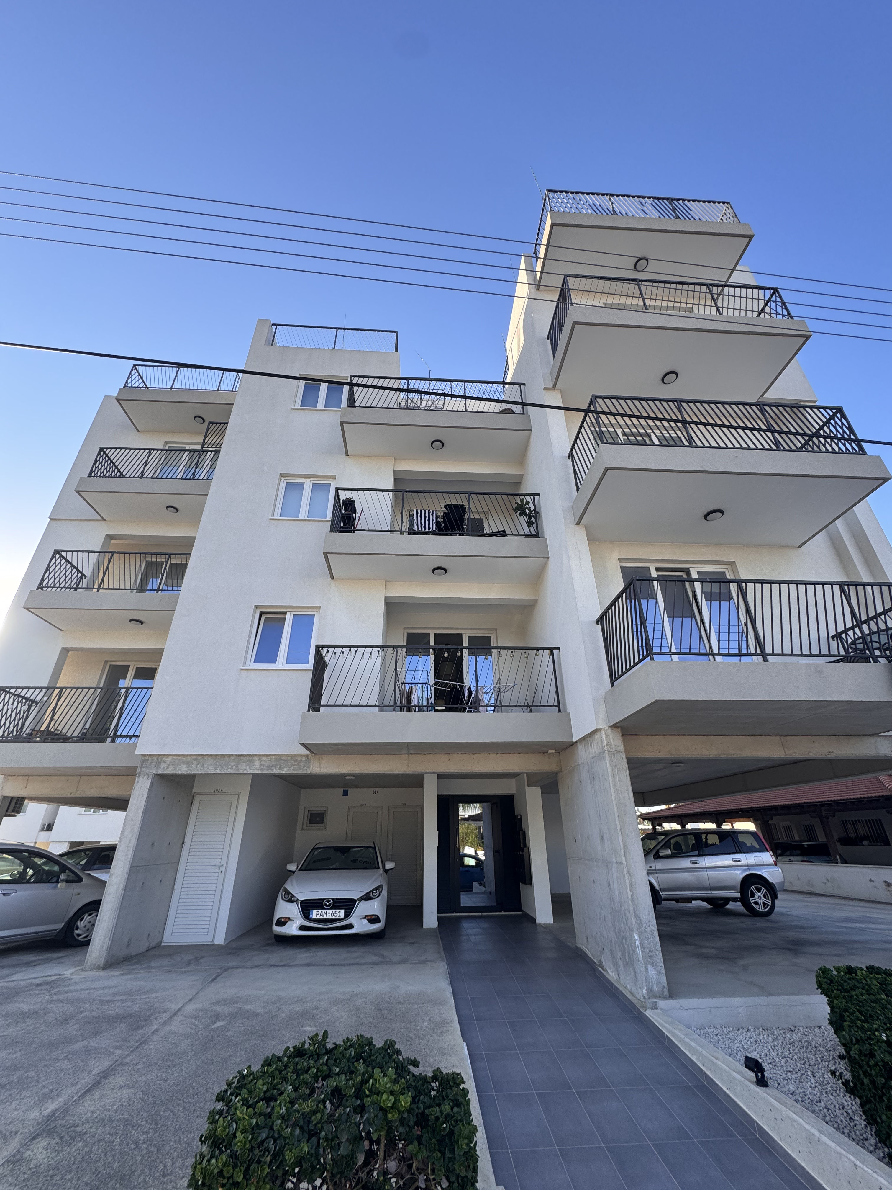 Stylish luxury 2 bedroom apartment with open views - Aradippou area