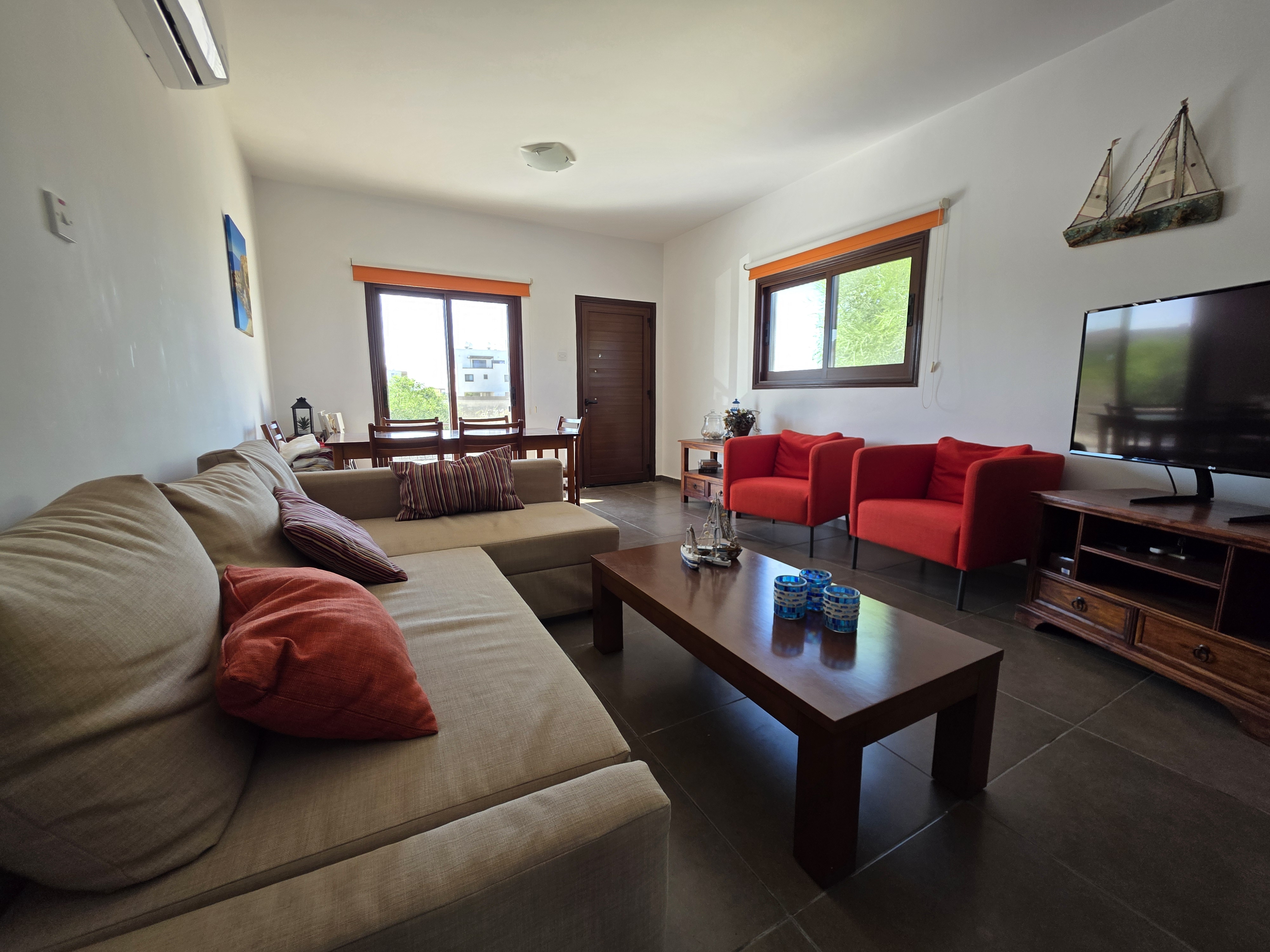 2 bedroom ground floor apartment in Paralimni