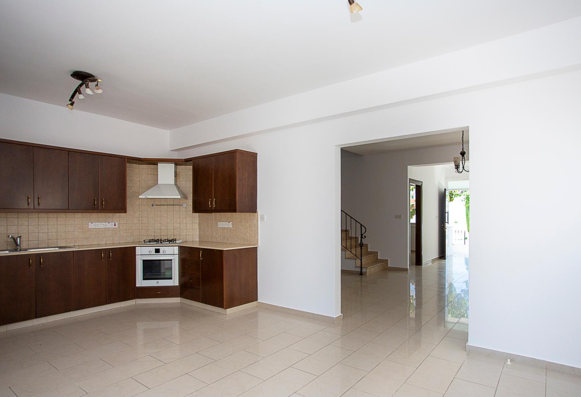 2 semi-detached Houses in Aradippou