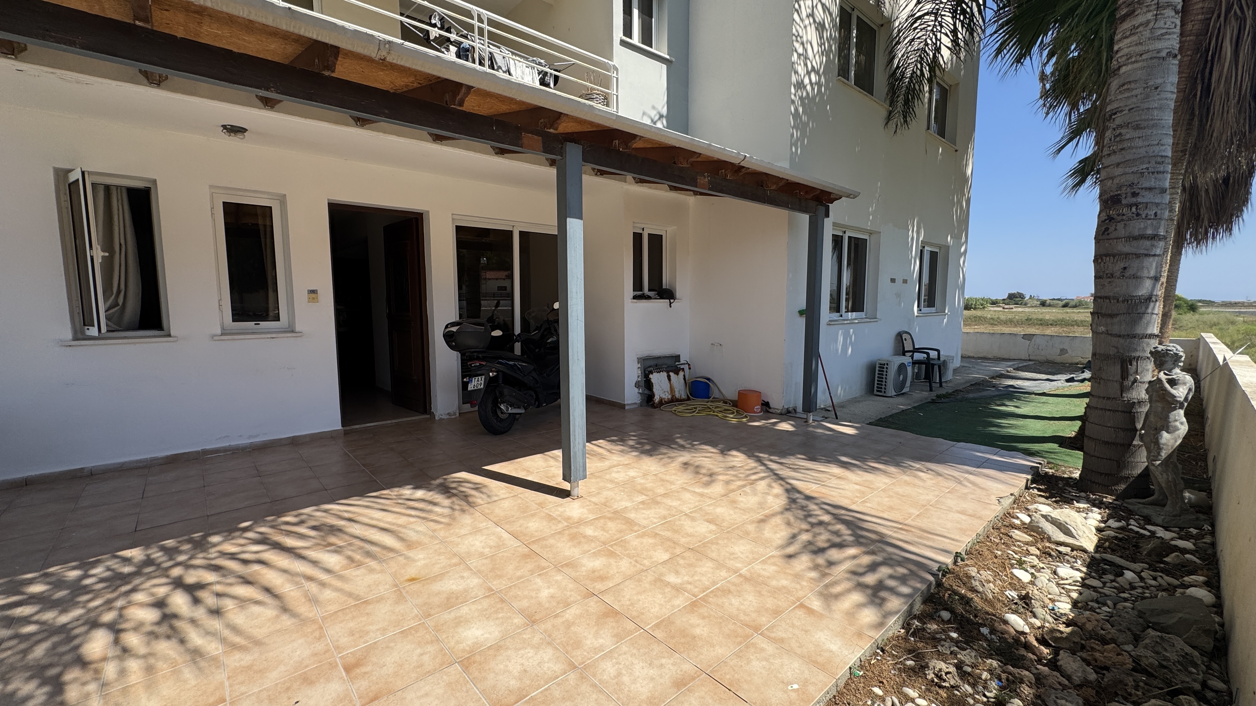 Ground floor apartment