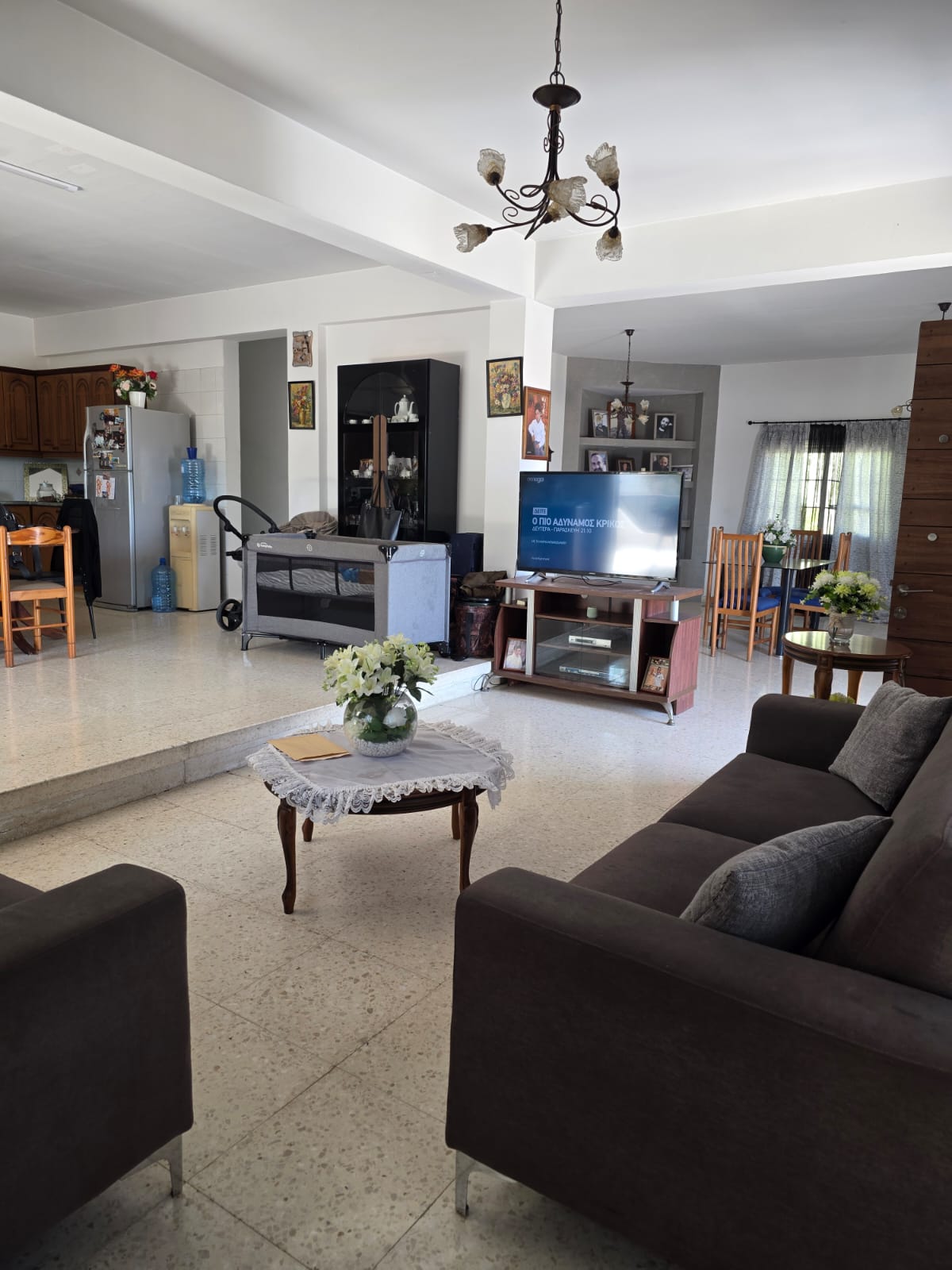 Spacious Home in Ormideia