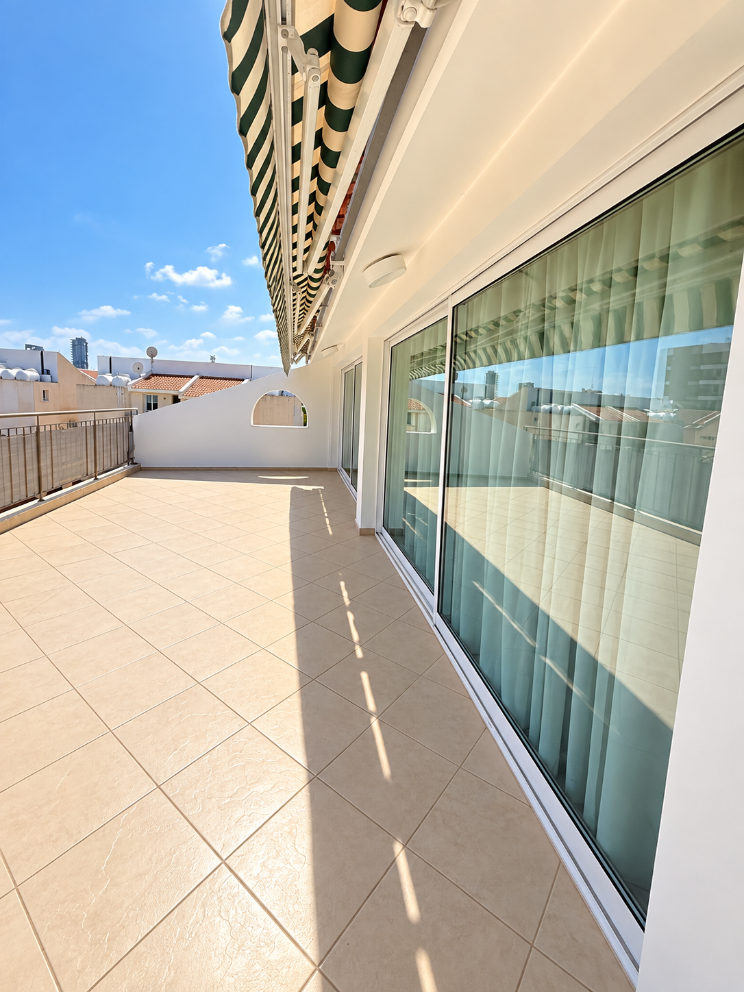 3-bedroom apartment in Germasogeia