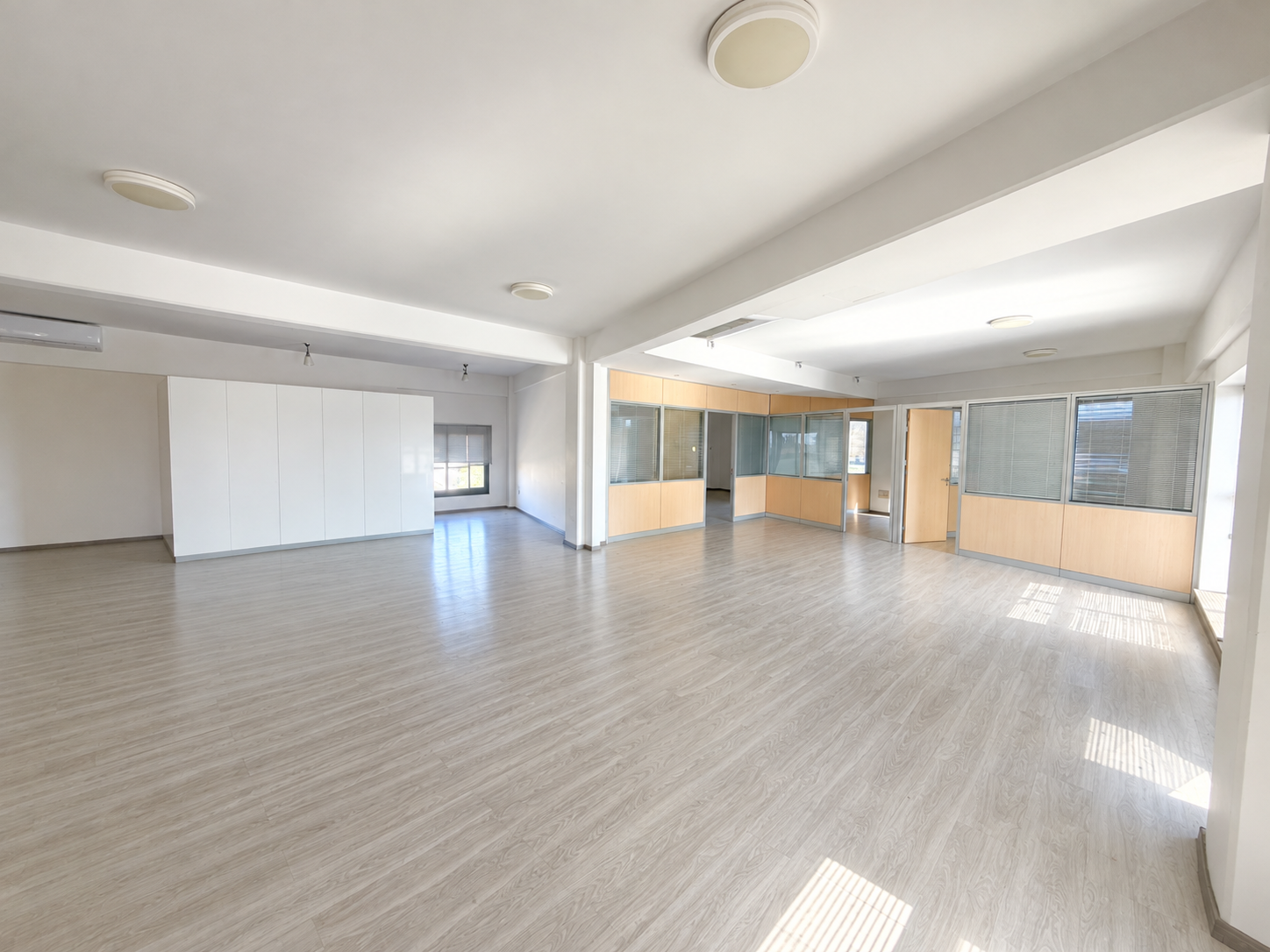 Office to rent in Germasogeia