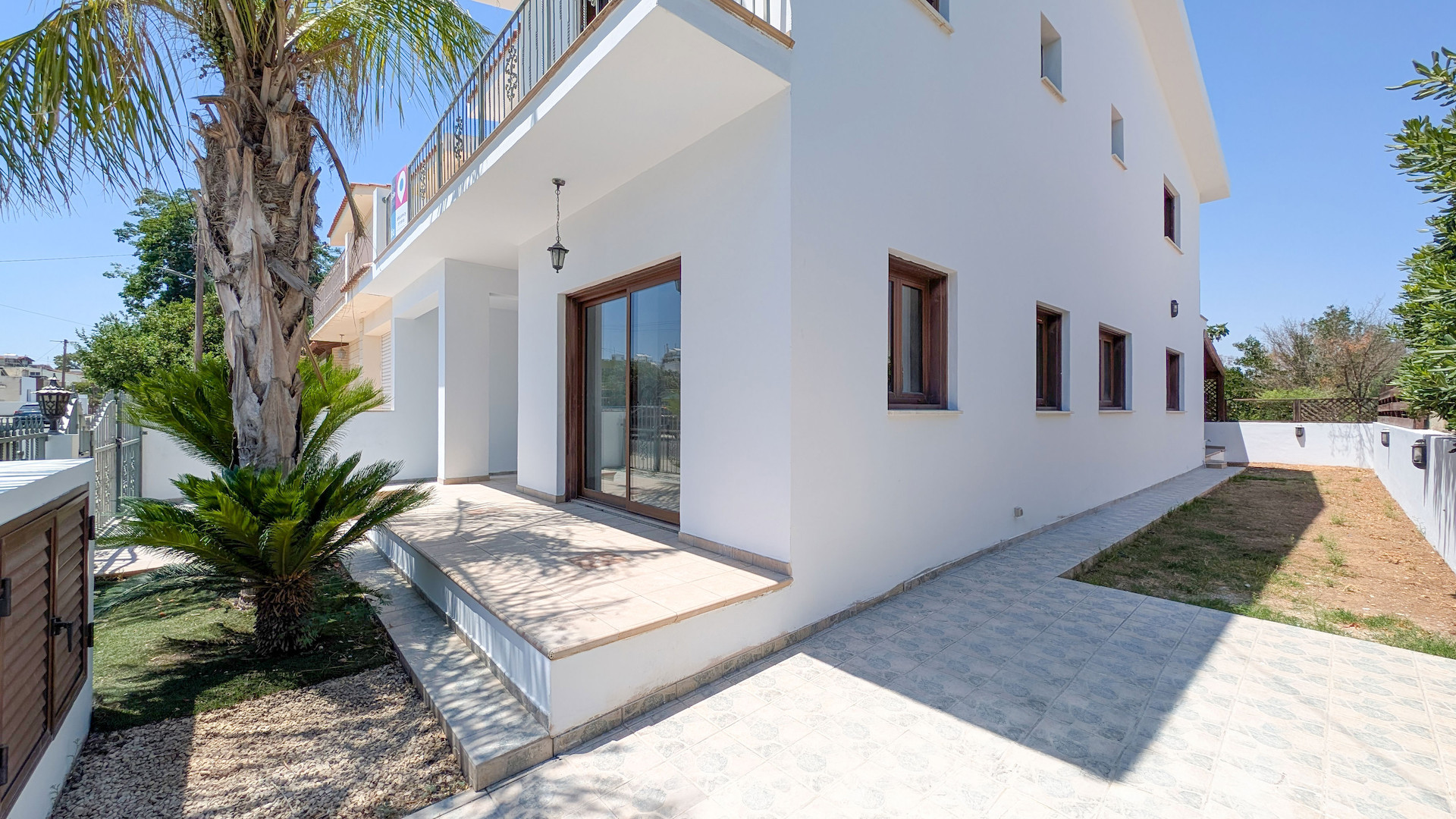 Three-Bedroom House with Attic in Agia Paraskevi