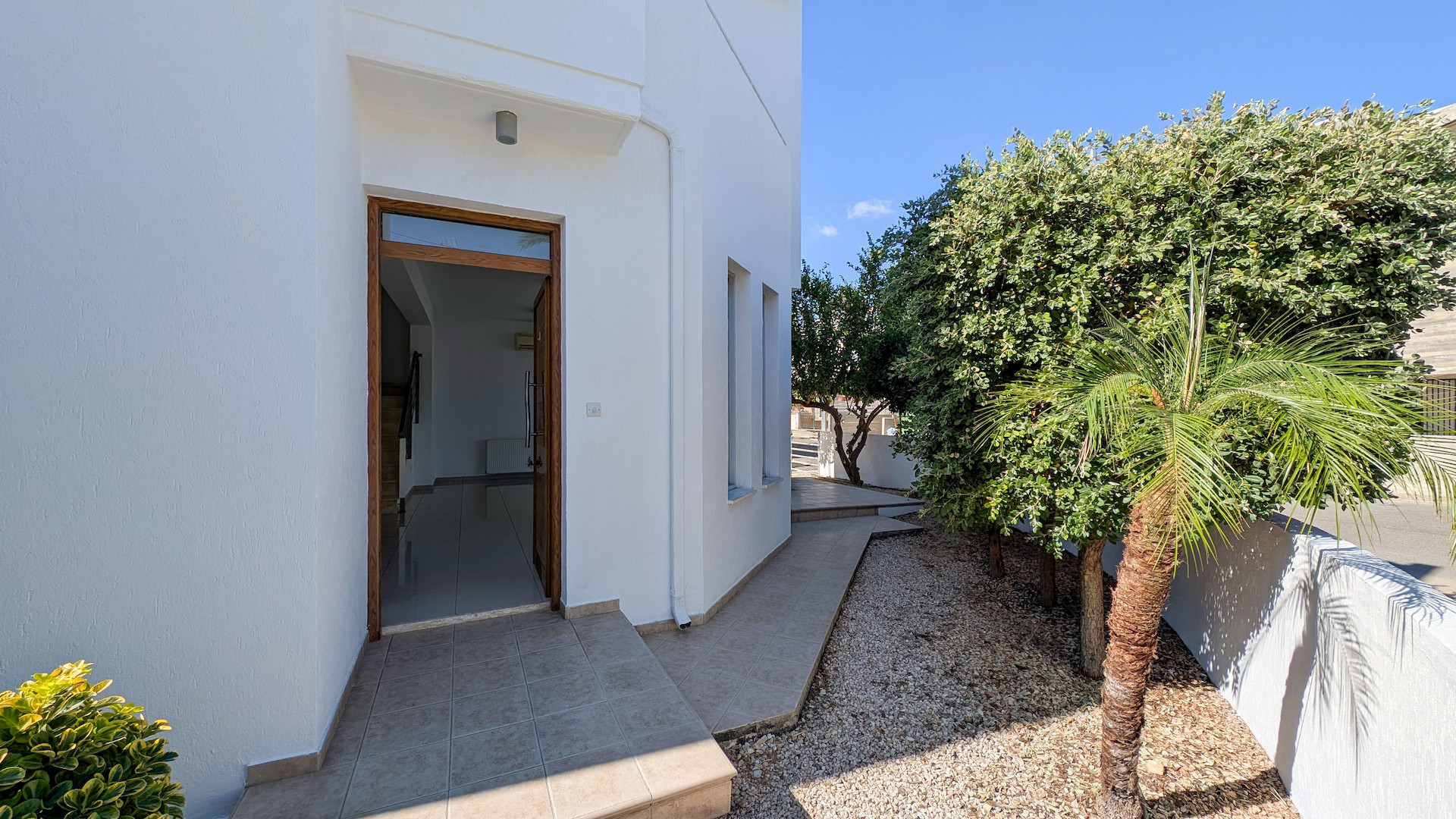 Four-Bedroom House with attic in Lakatamia