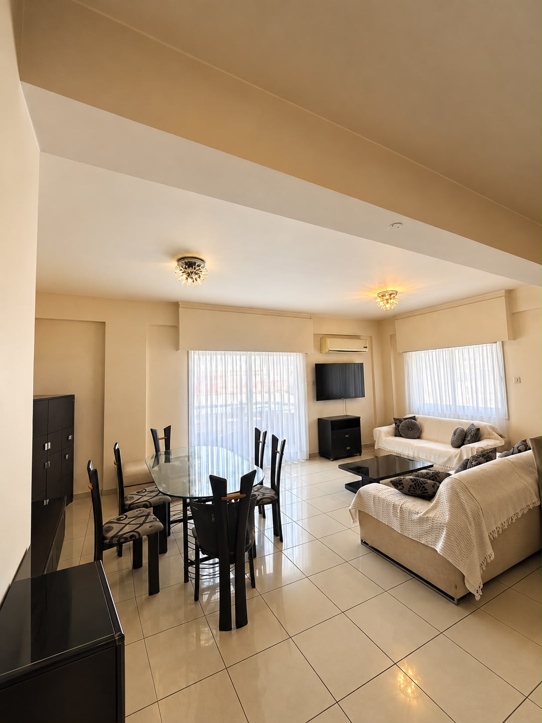 3 Bedroom Apartment for Sale in Mesa Geitonia
