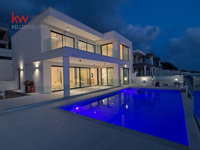 NC-0026-4 - Luxurious 4 Bedroom Villa for Sale in Kissonerga