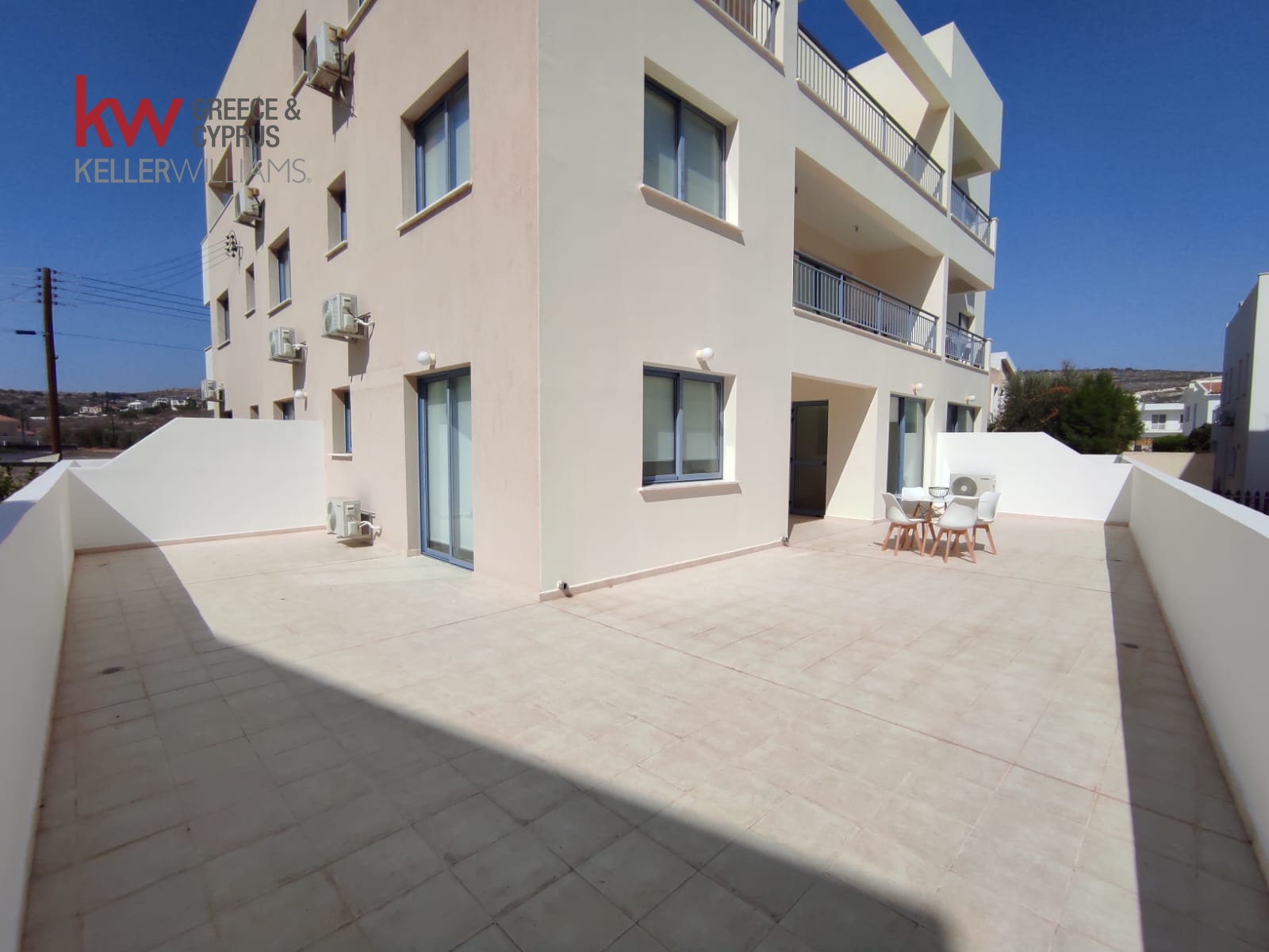 Residential Building For Sale in Geroskipou