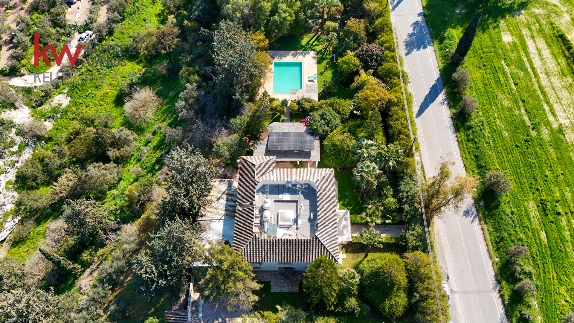 Five Bedroom Villa in Aradippou