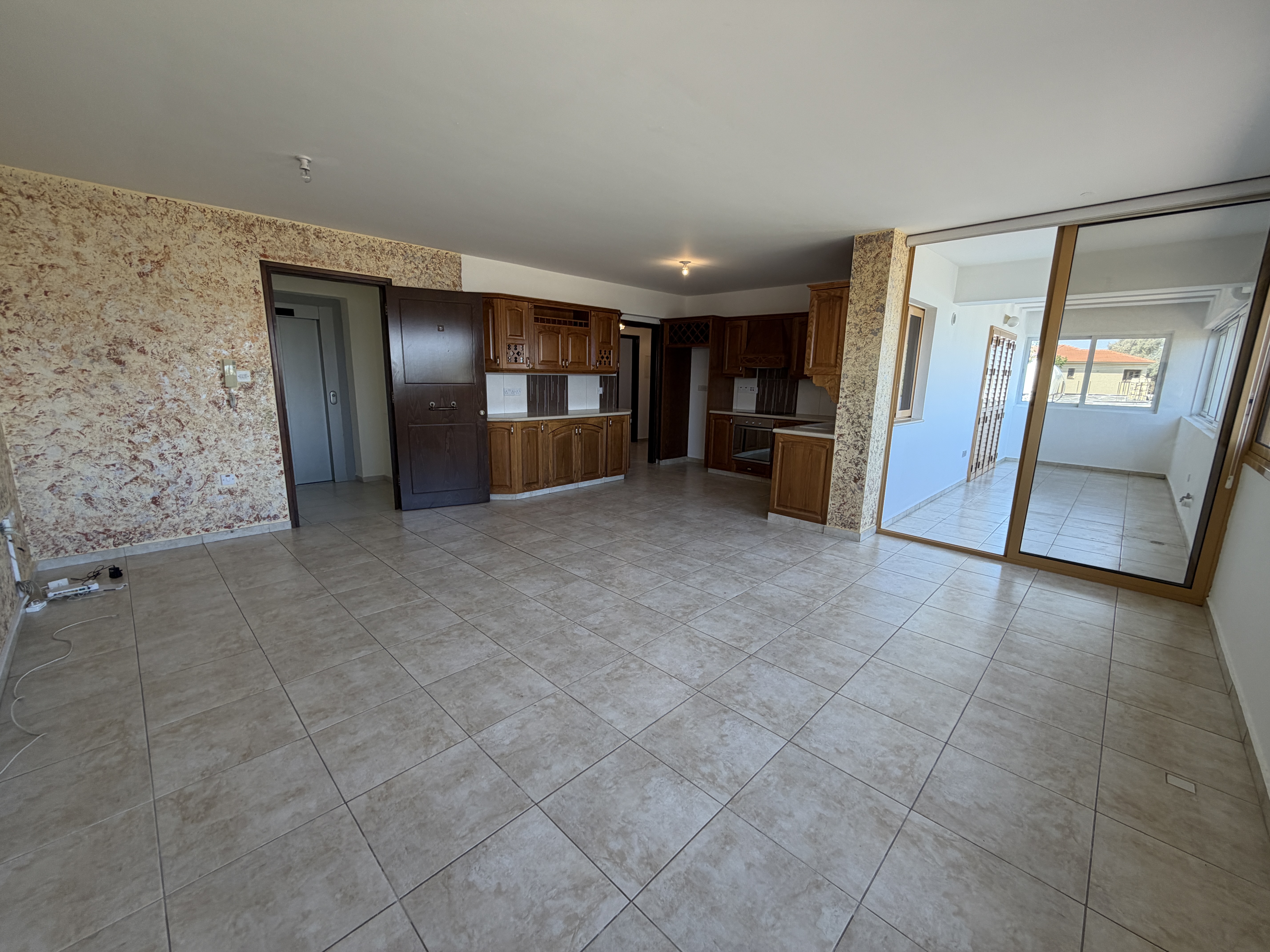 For sale, Dromolaksia, Apartment 126 sqr.m.
