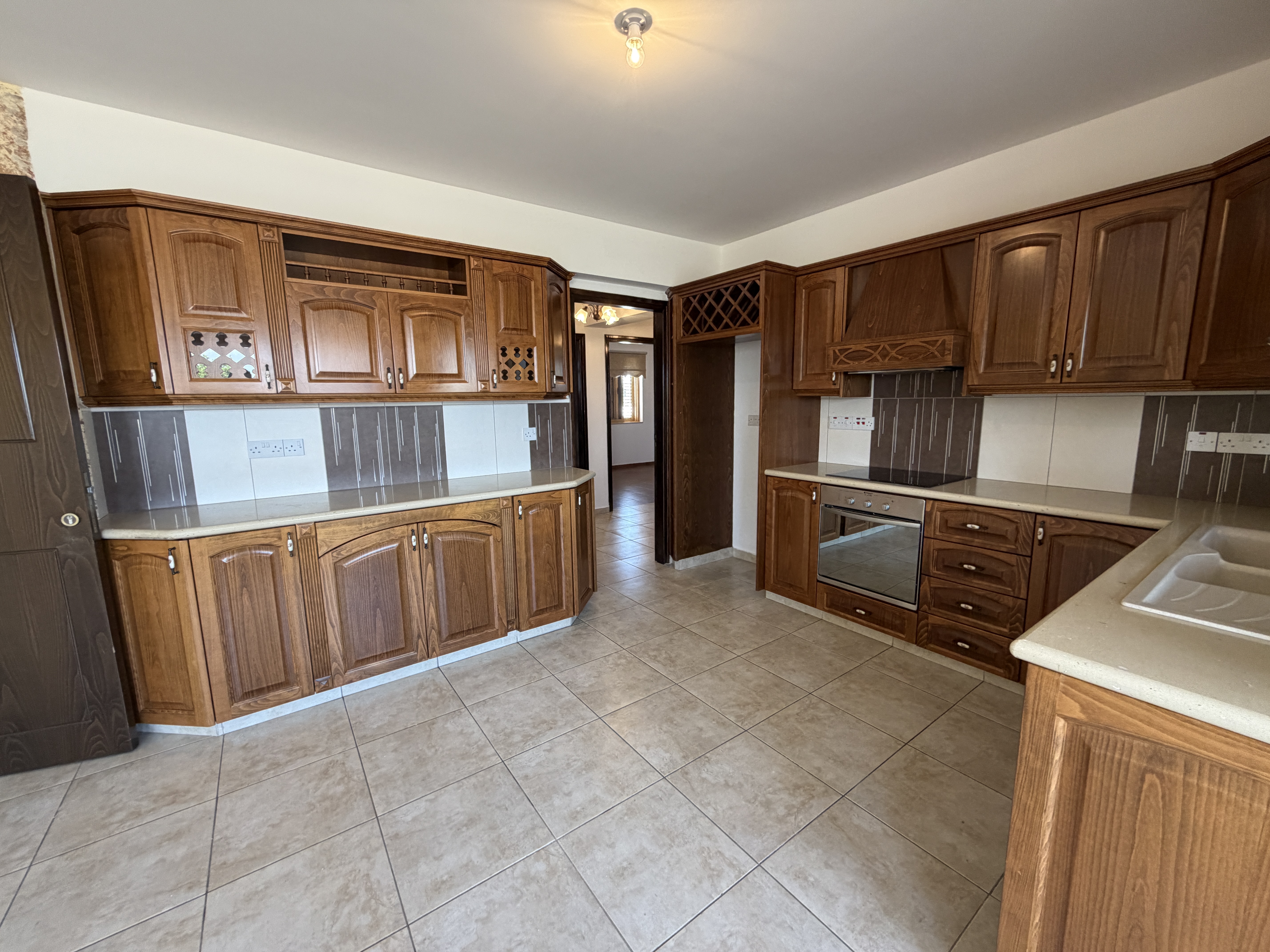 For sale, Dromolaksia, Apartment 126 sqr.m.