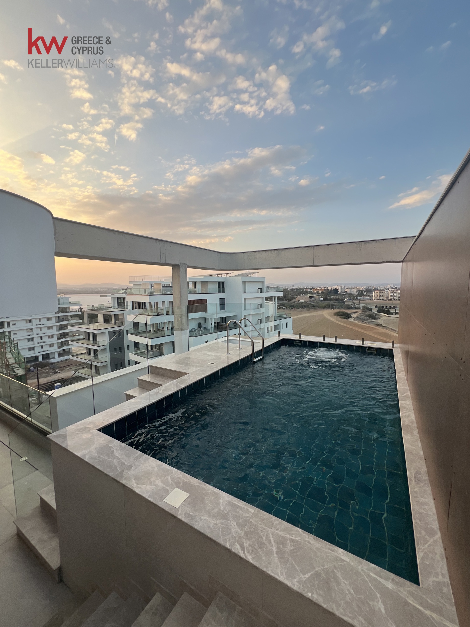 Brand New Three Bedroom Penthouse in Makenzy