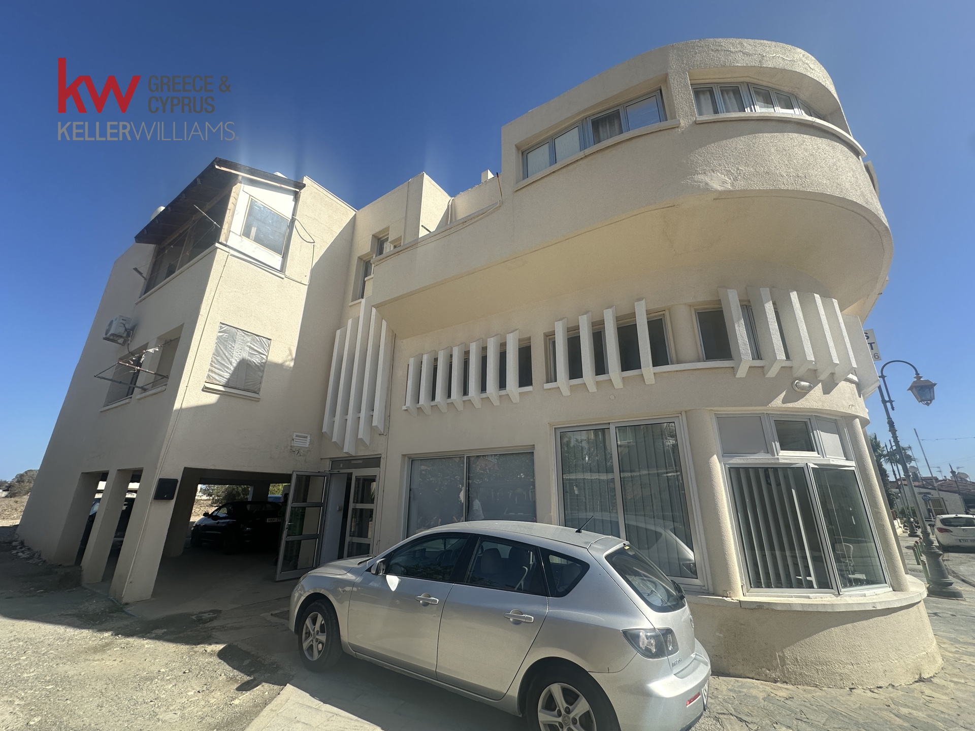For sale, Perivolia, Residential Building 280 sqr.m.
