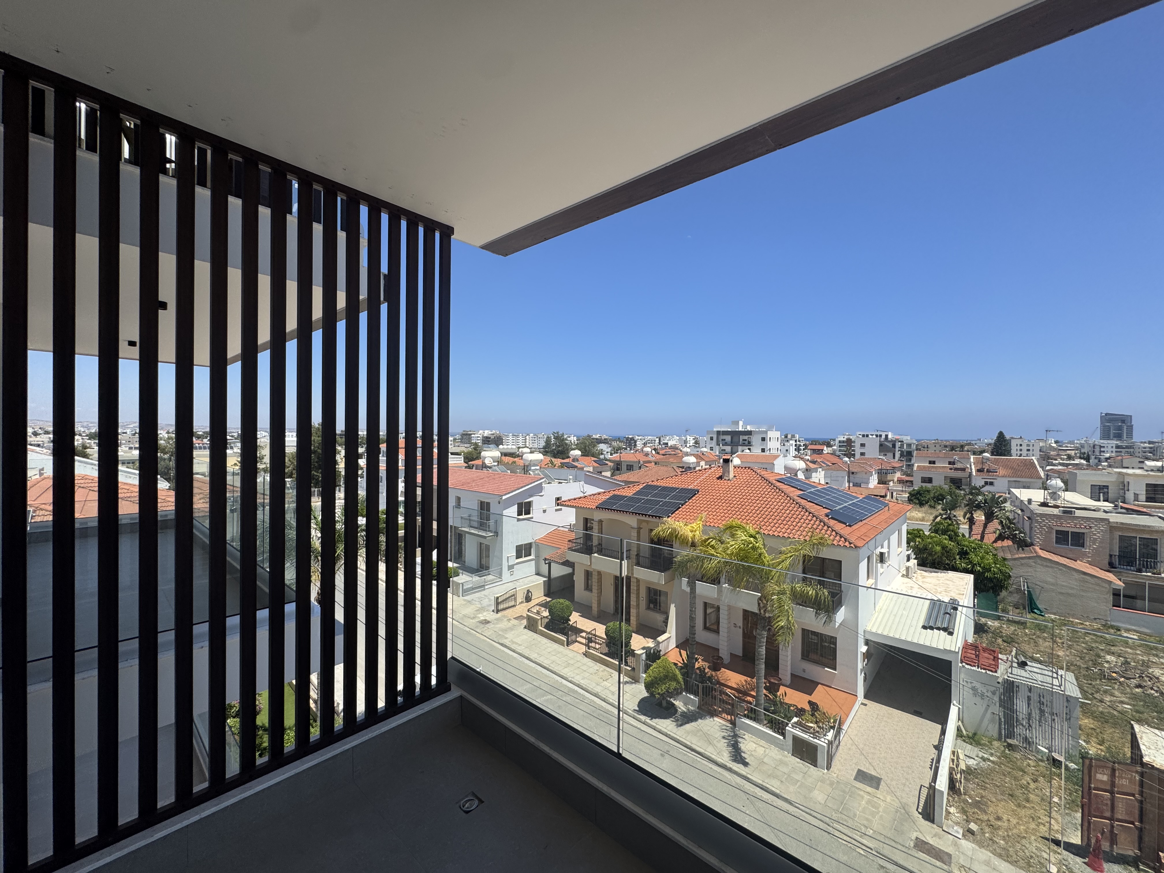 2 Bedroom Brand New Penthouse with Sea View