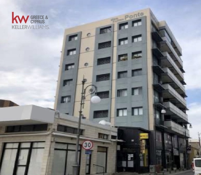 Sea Side Two Bedroom Douplex Apartment in Phinikoudes