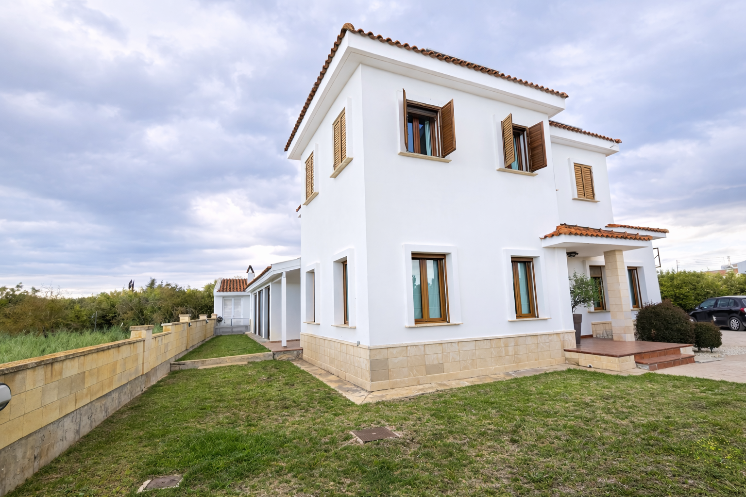 For sale, Nisou, Detached house 254 sqr.m.