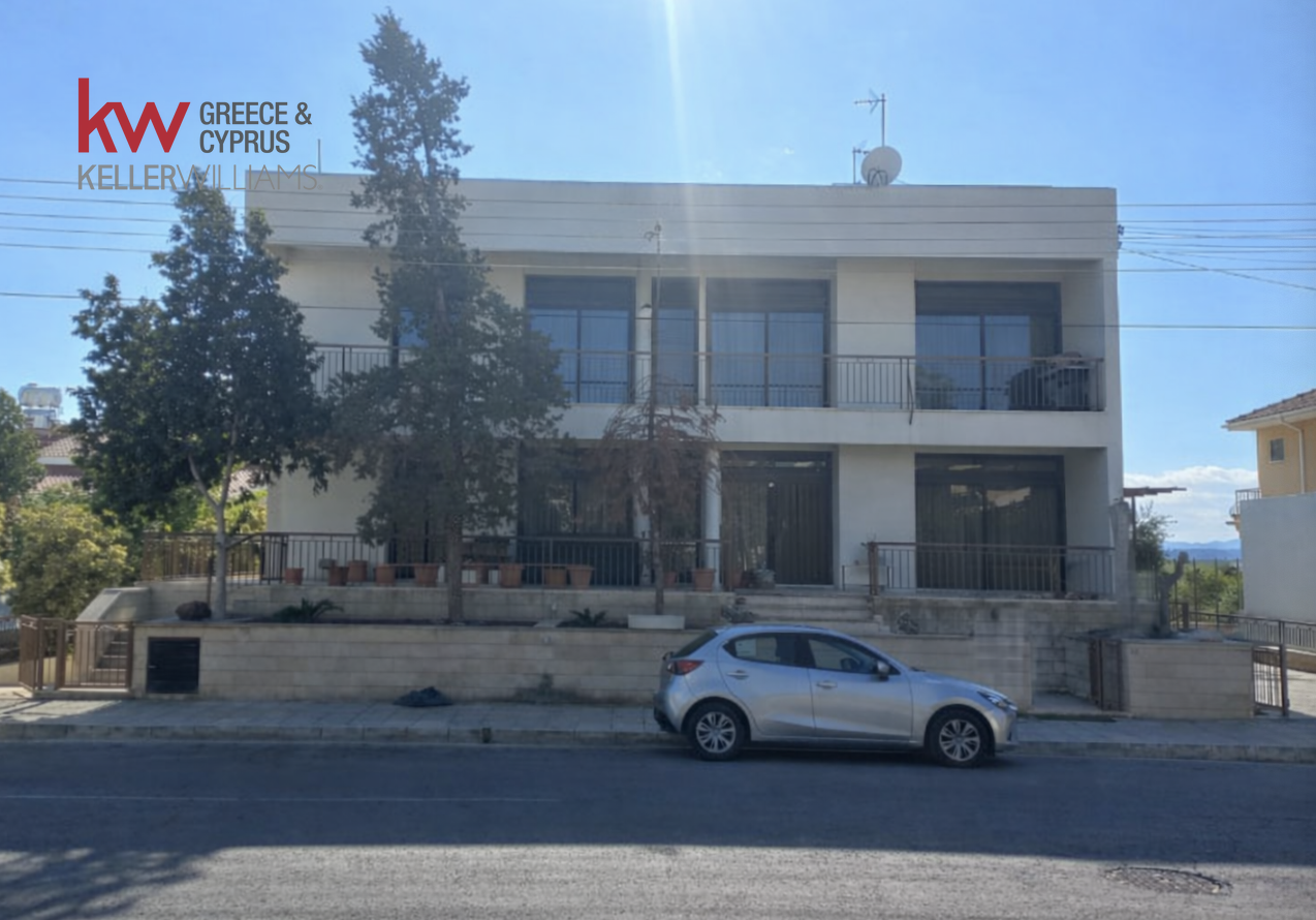 Three separate houses on one property, Aglantzia, 452 sqr.m.