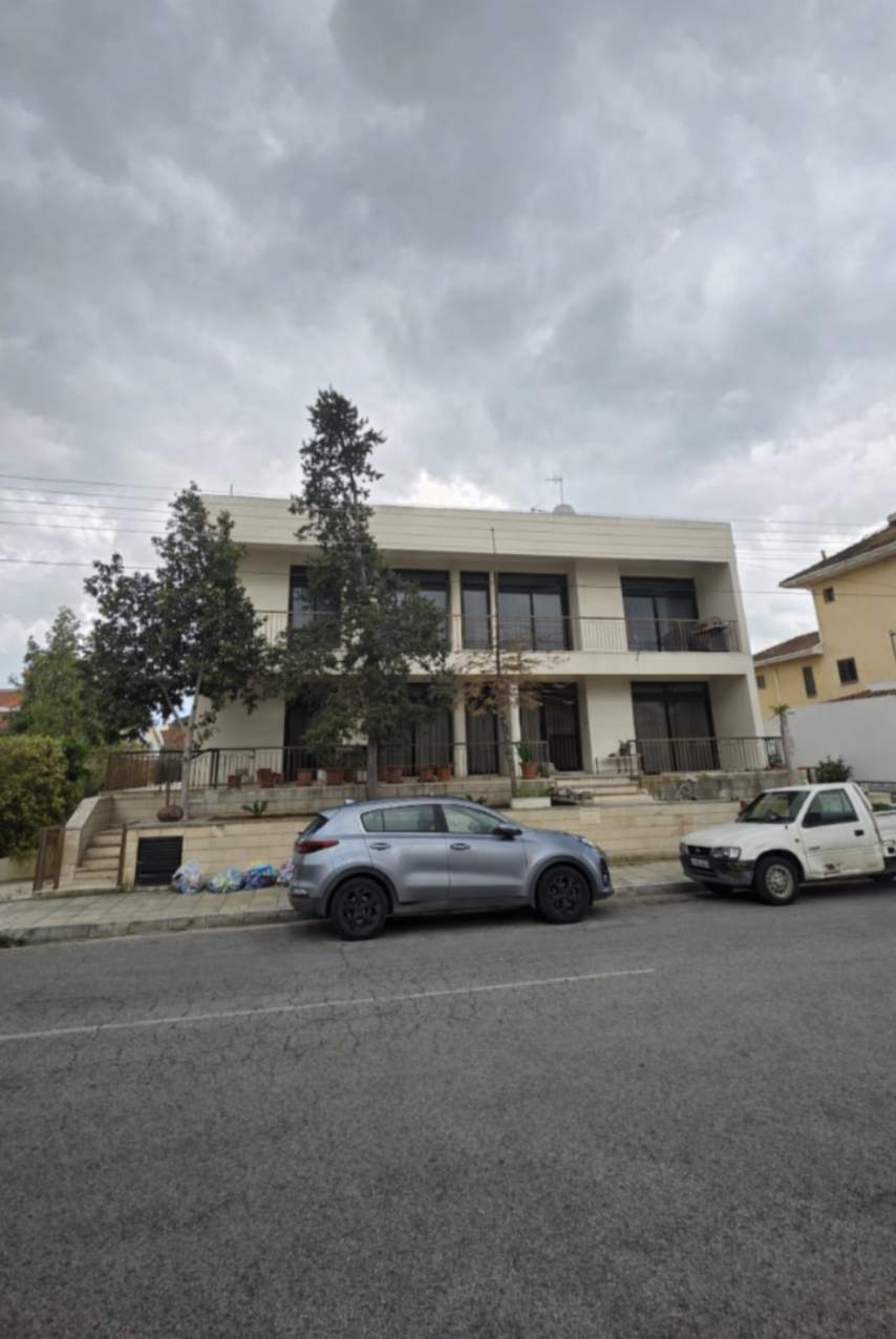 Three separate houses on one property, Aglantzia, 452 sqr.m.