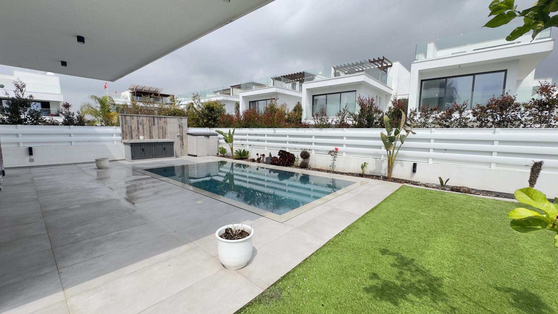 Five bedroom Villa In Leivadia