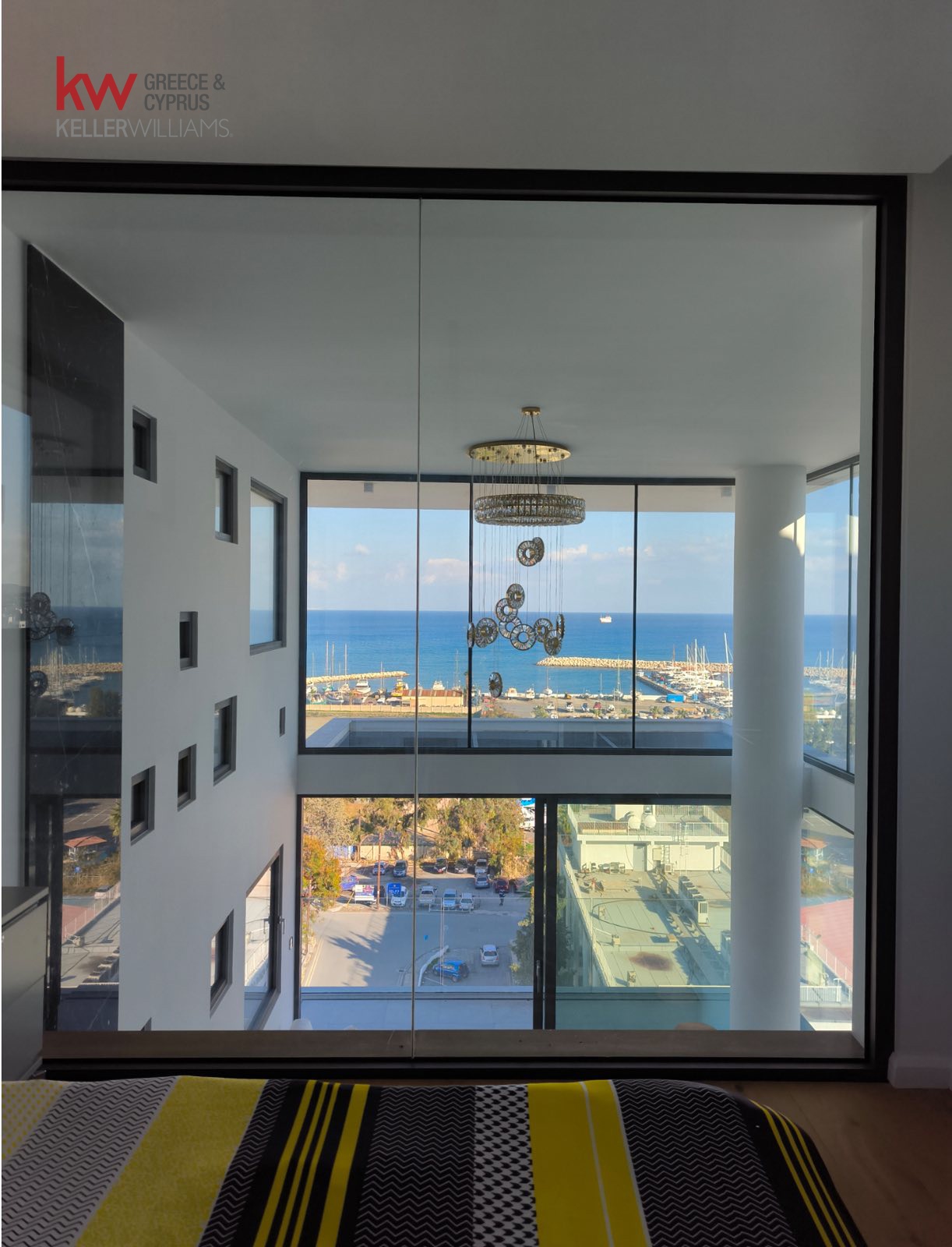 Luxurious Three Bedroom Penthouse in Larnaca City Center