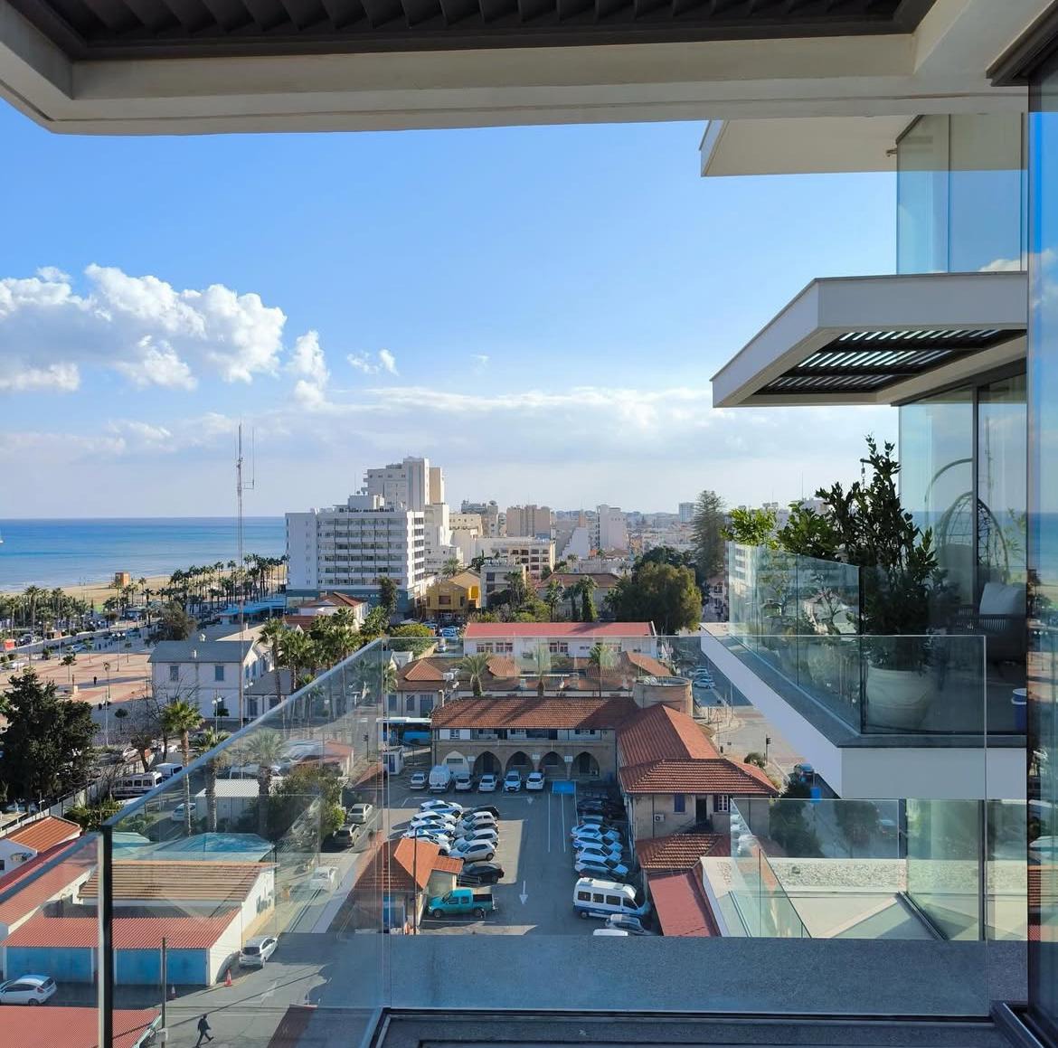 Luxurious Three Bedroom Penthouse in Larnaca City Center