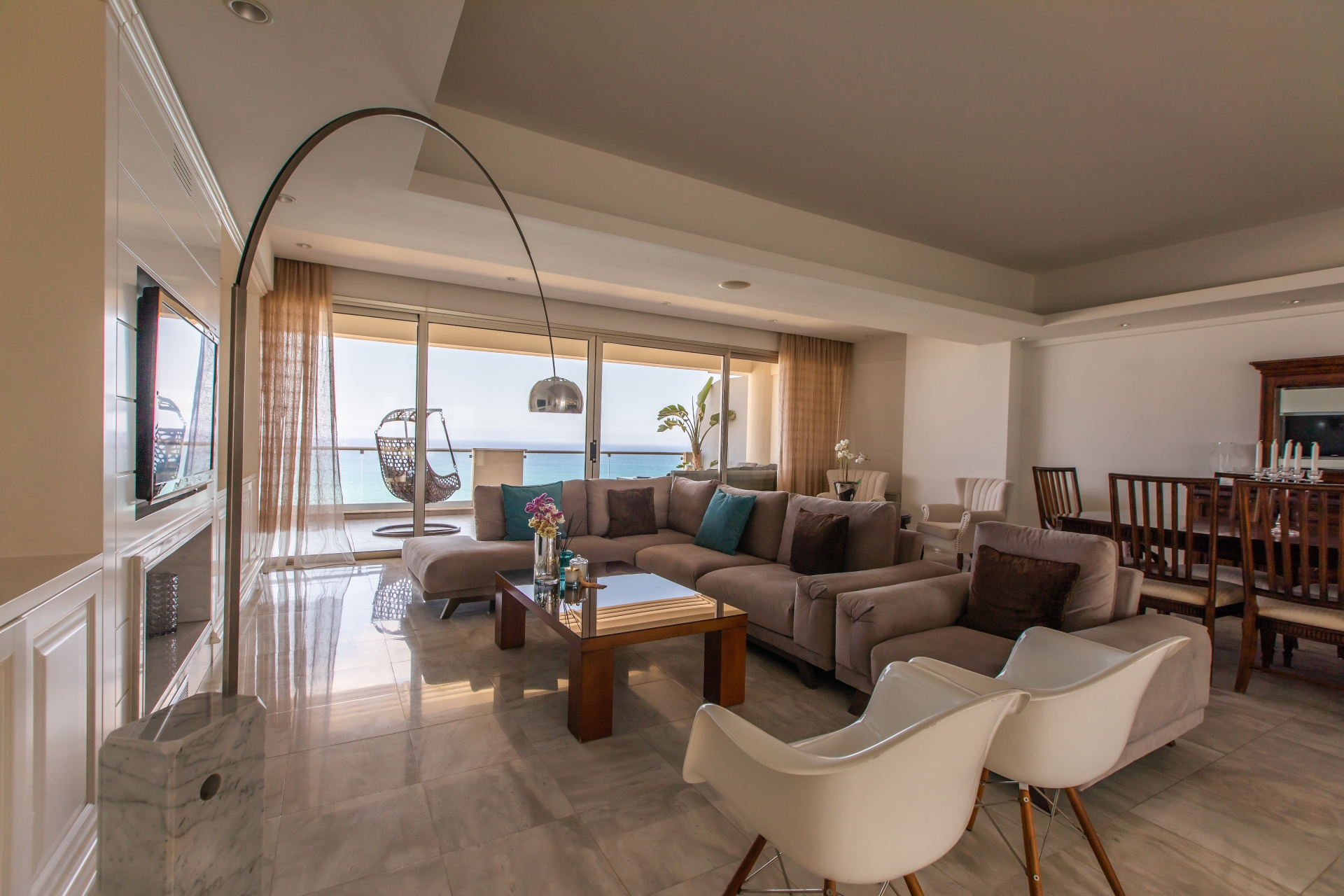 Two Bedroom Penthouse in Phinikoudes